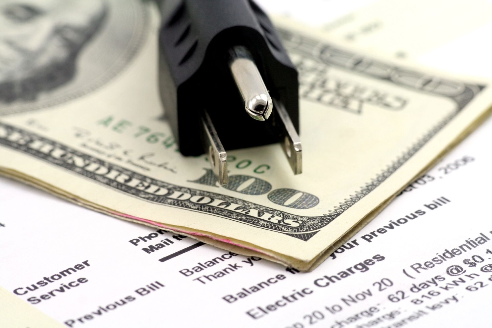 A diagram showing how Net Metering works for a home.