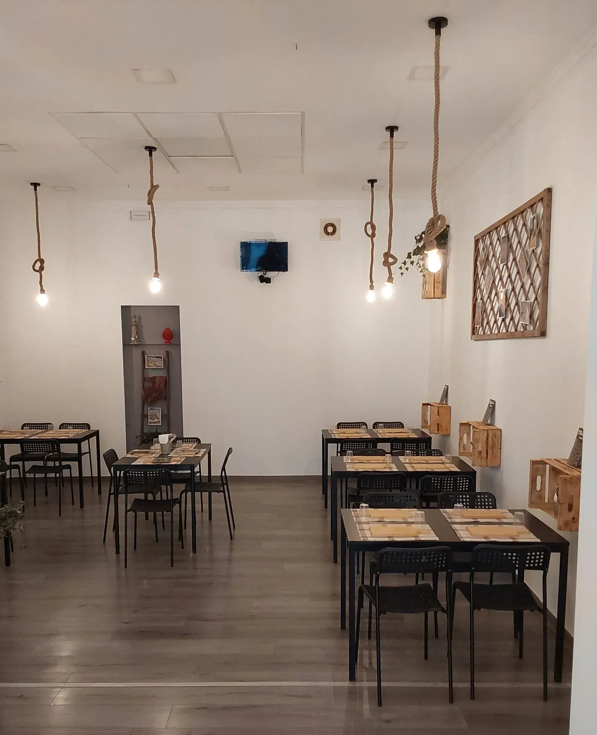 ampia e accogliente sala interna