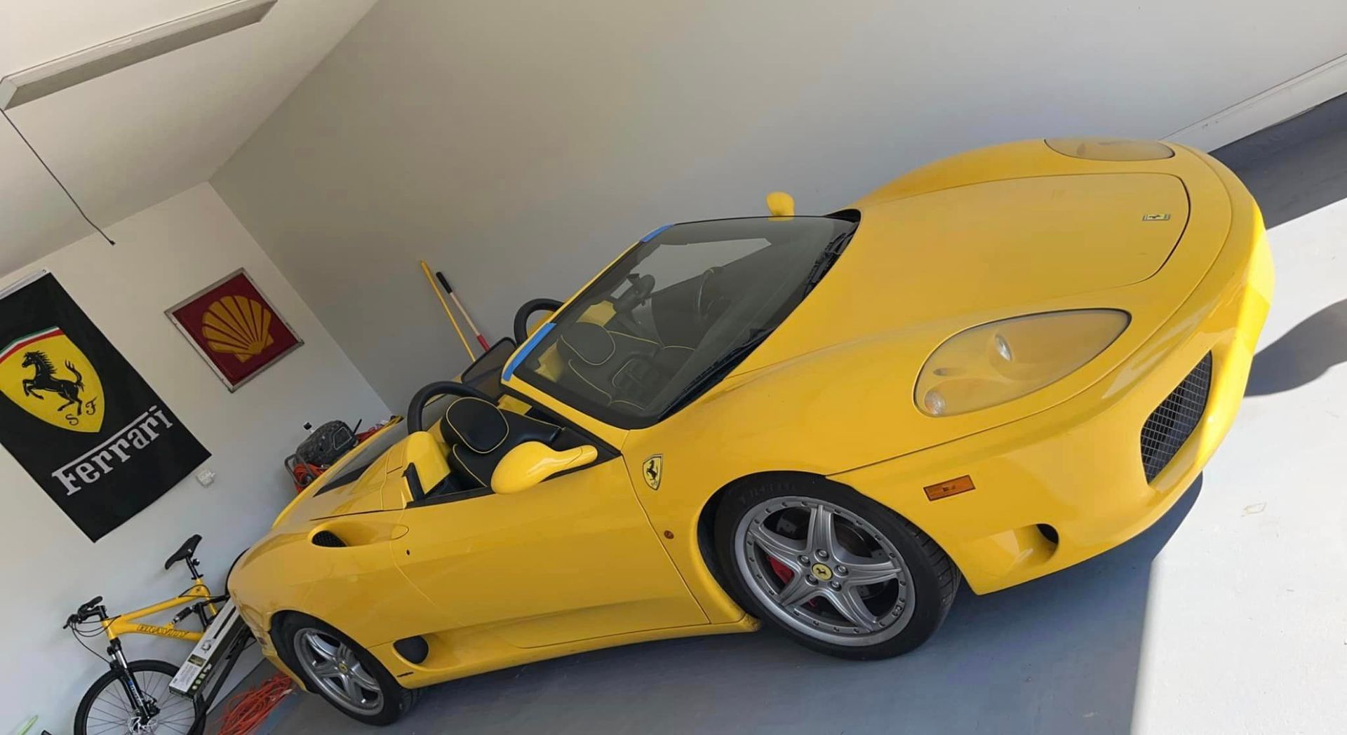 Windshield replacement for luxury vehicles in Livingston, LA