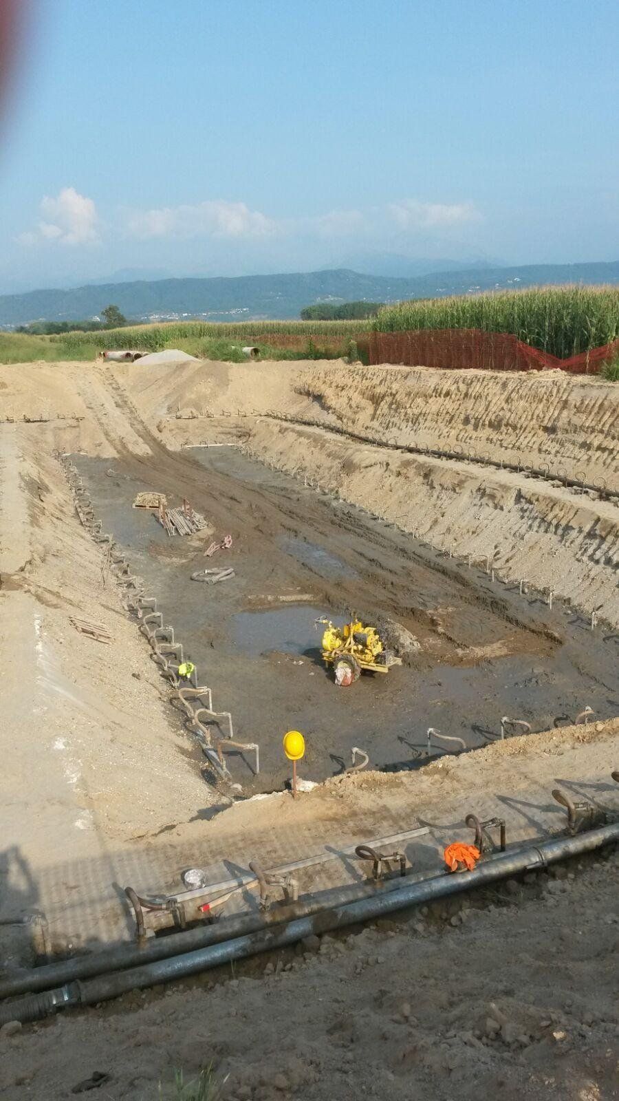 drenaggio di uno scavo con pompe