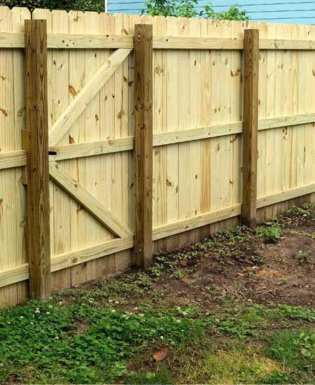 Dang, Jim! You got a good-looking new fence! 
