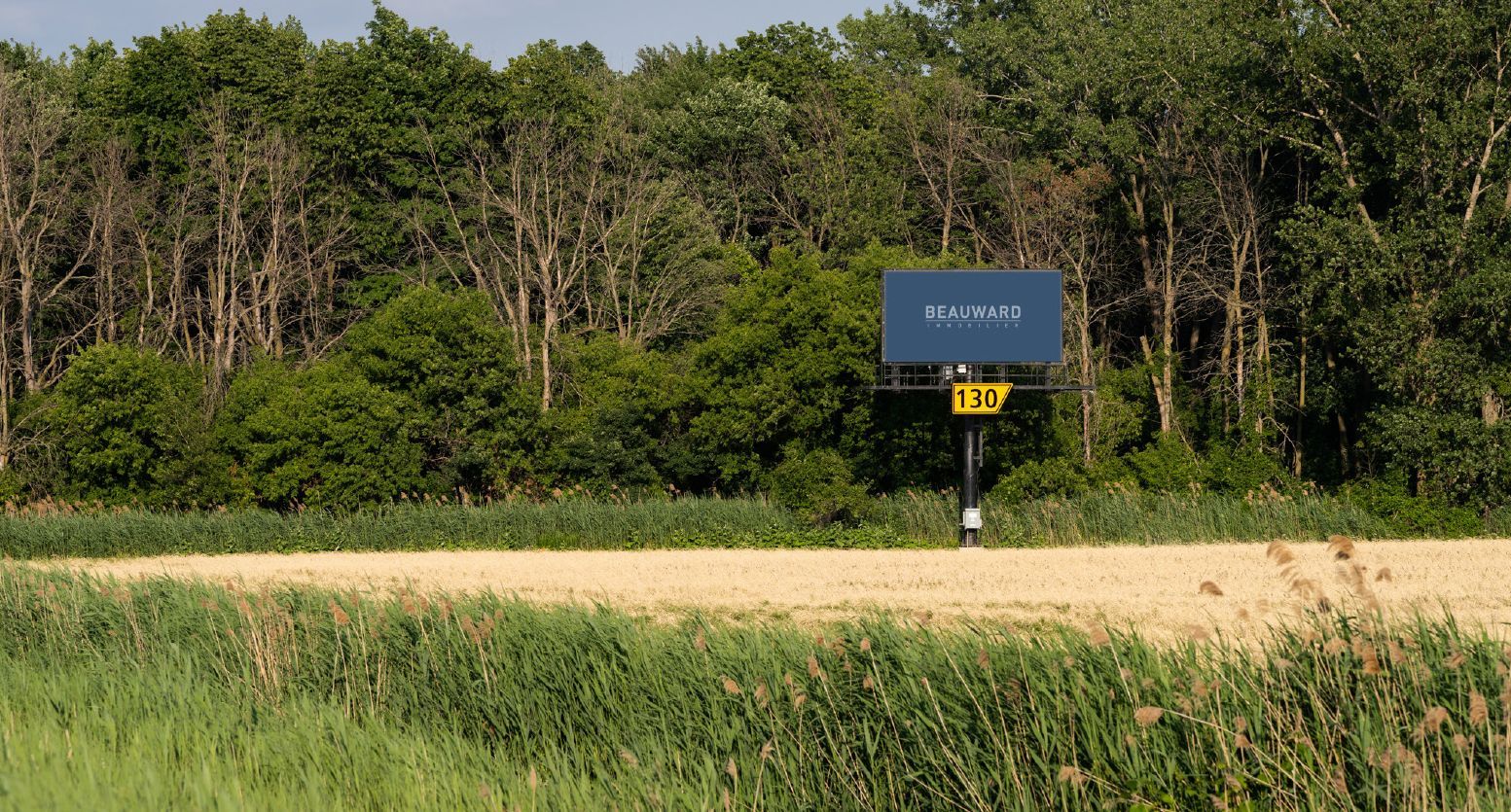 DB12 Média Panneau publicitaire autoroute