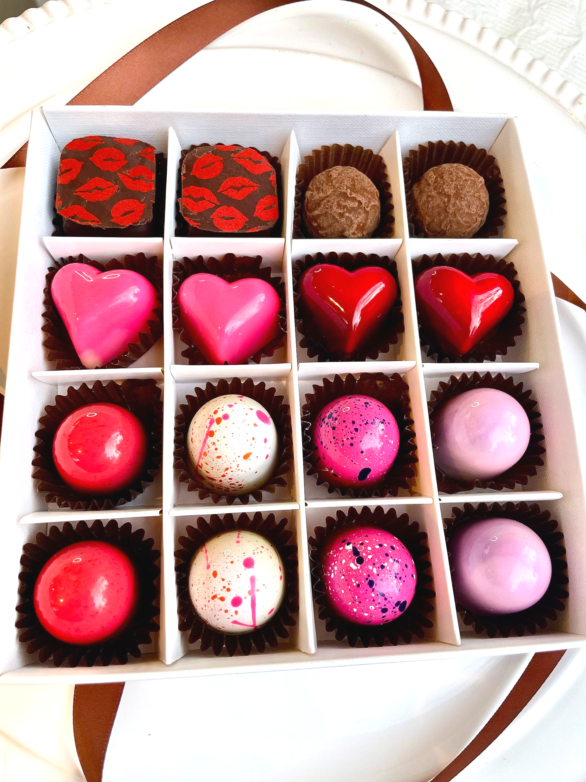 Chocolate box of the month
fresh assorted handmade chocolates made near Milton Keynes Buckinghamshire