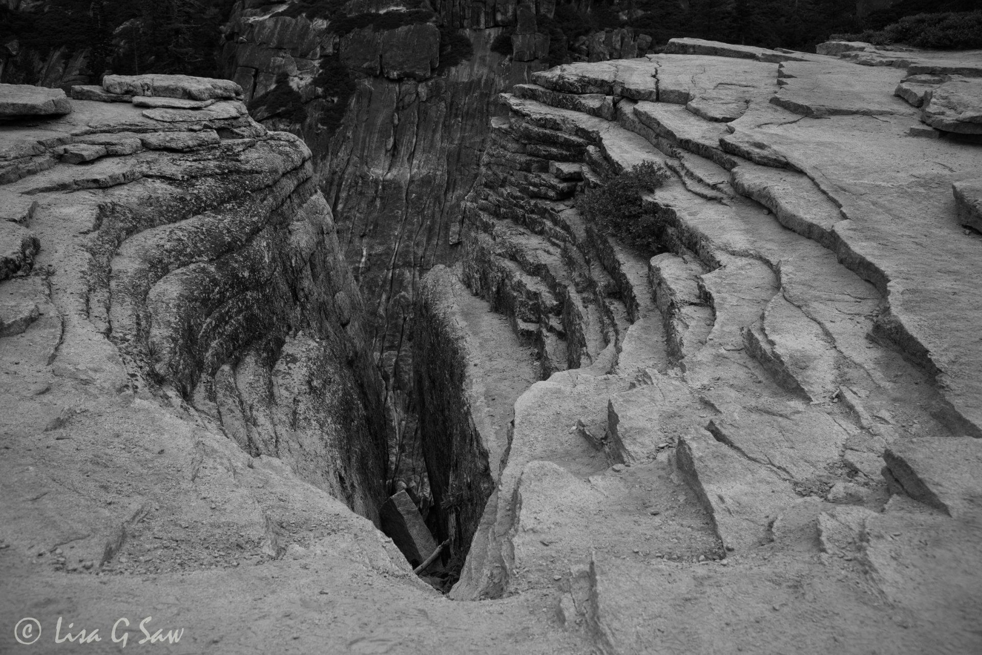 Taft Point rock erosion, Yosemite (black and white)