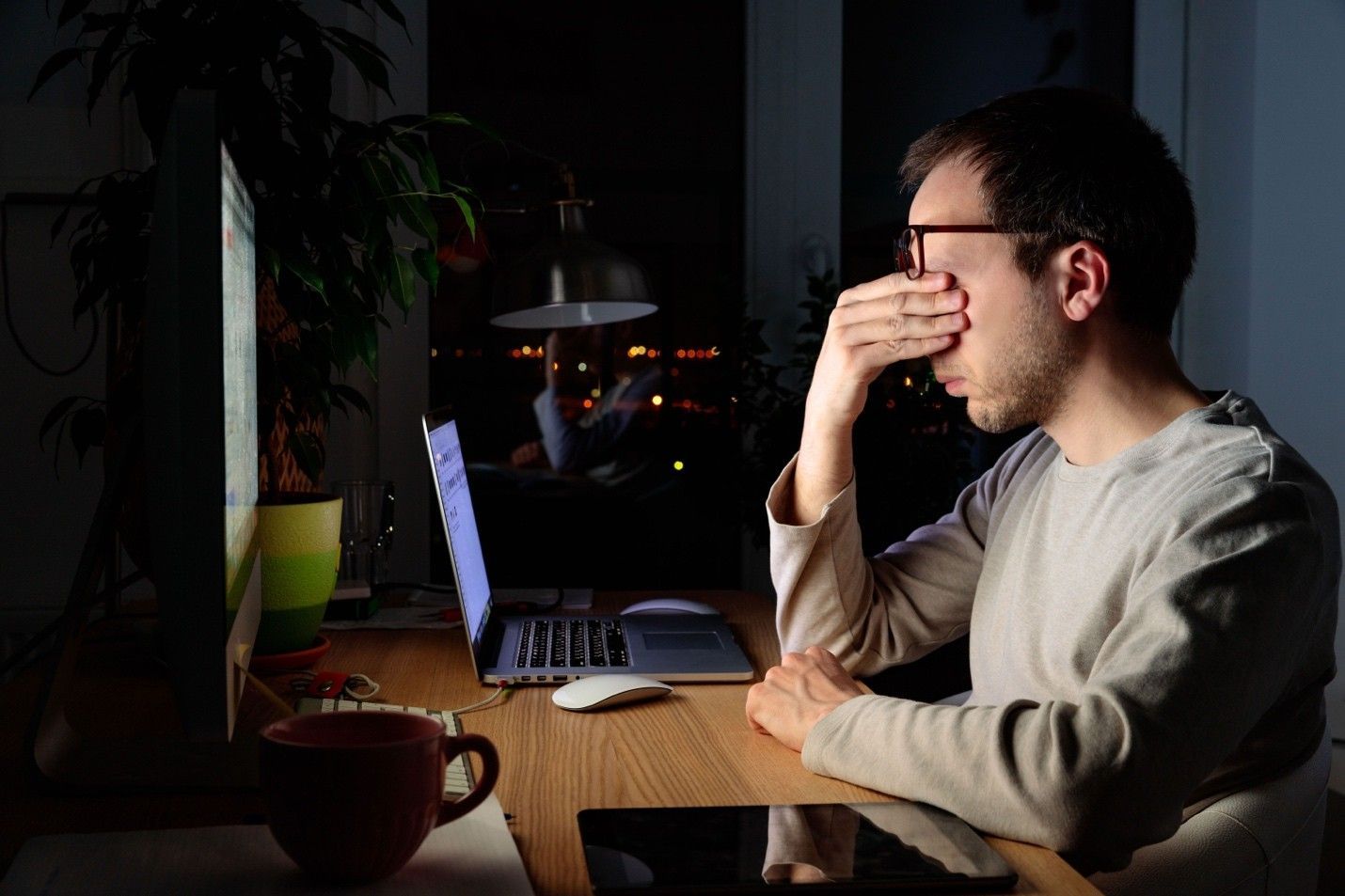 Digital Eye Strain (Computer Vision Syndrome): Causes & Relief