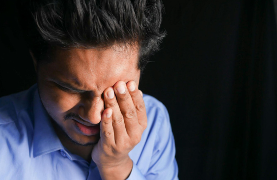 Dry Eyes in Autumn: Causes and Effective Remedies | Eyecare Associates of Texas, P.A.