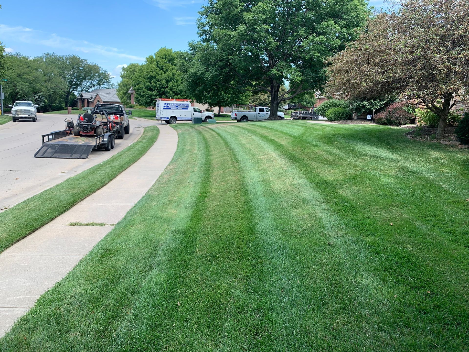 residential lawn care maintenance service