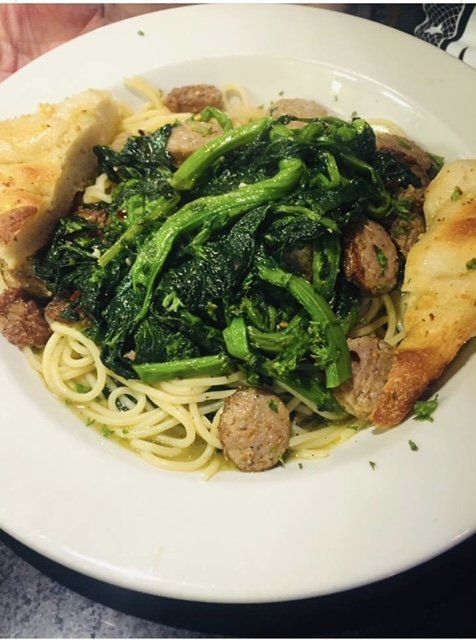 Linguine with bread - Restaurant in Sarasota, FL
