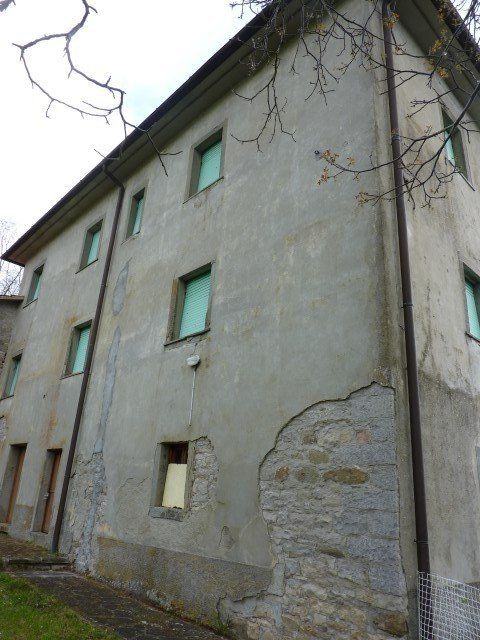 casa da ristrutturare
