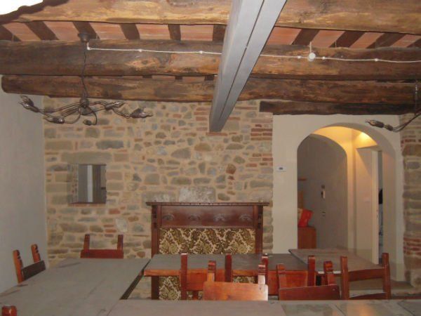 Sala di un ristorante ristrutturata