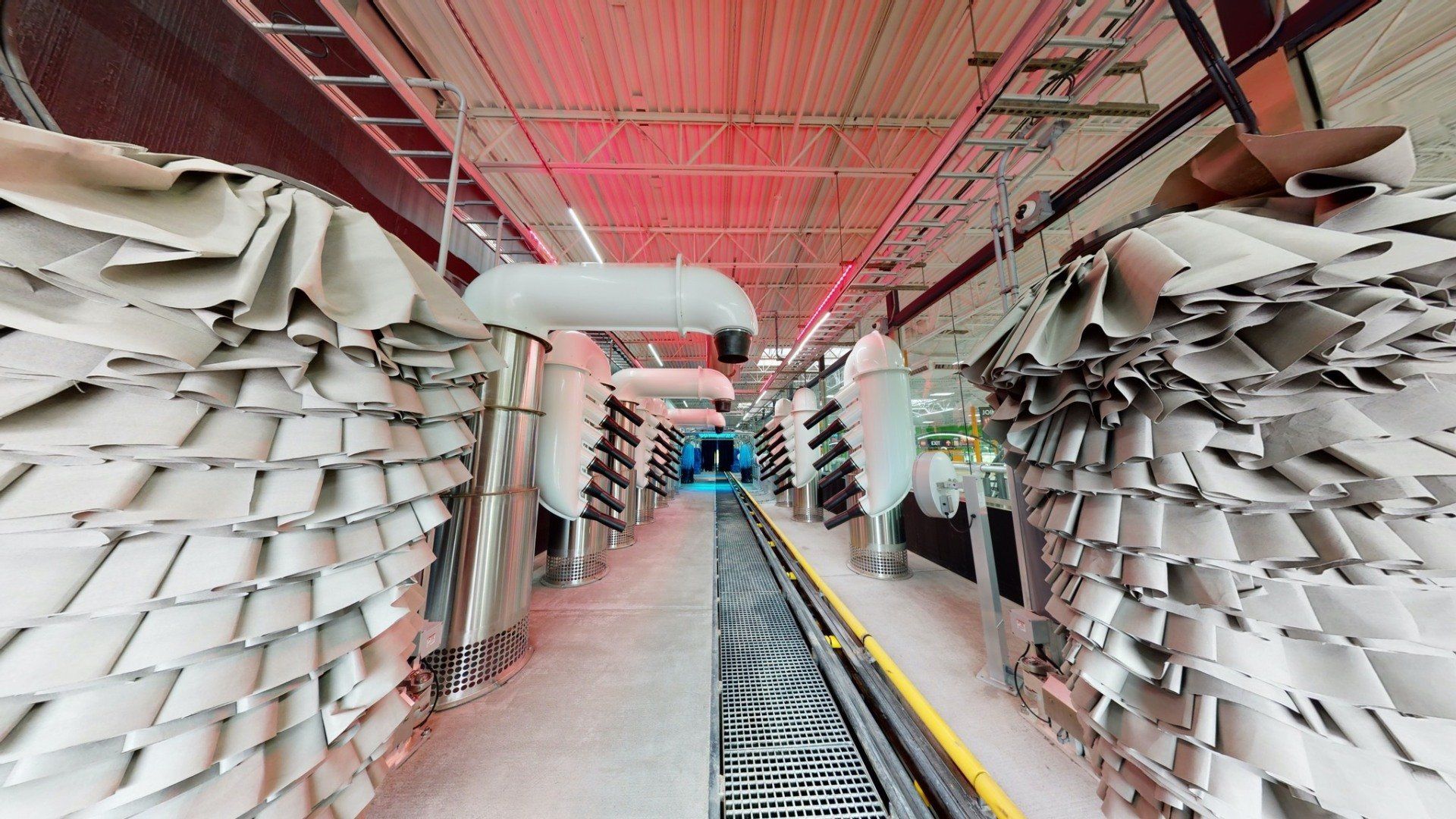 car wash tunnel with dryers and polishing brushes