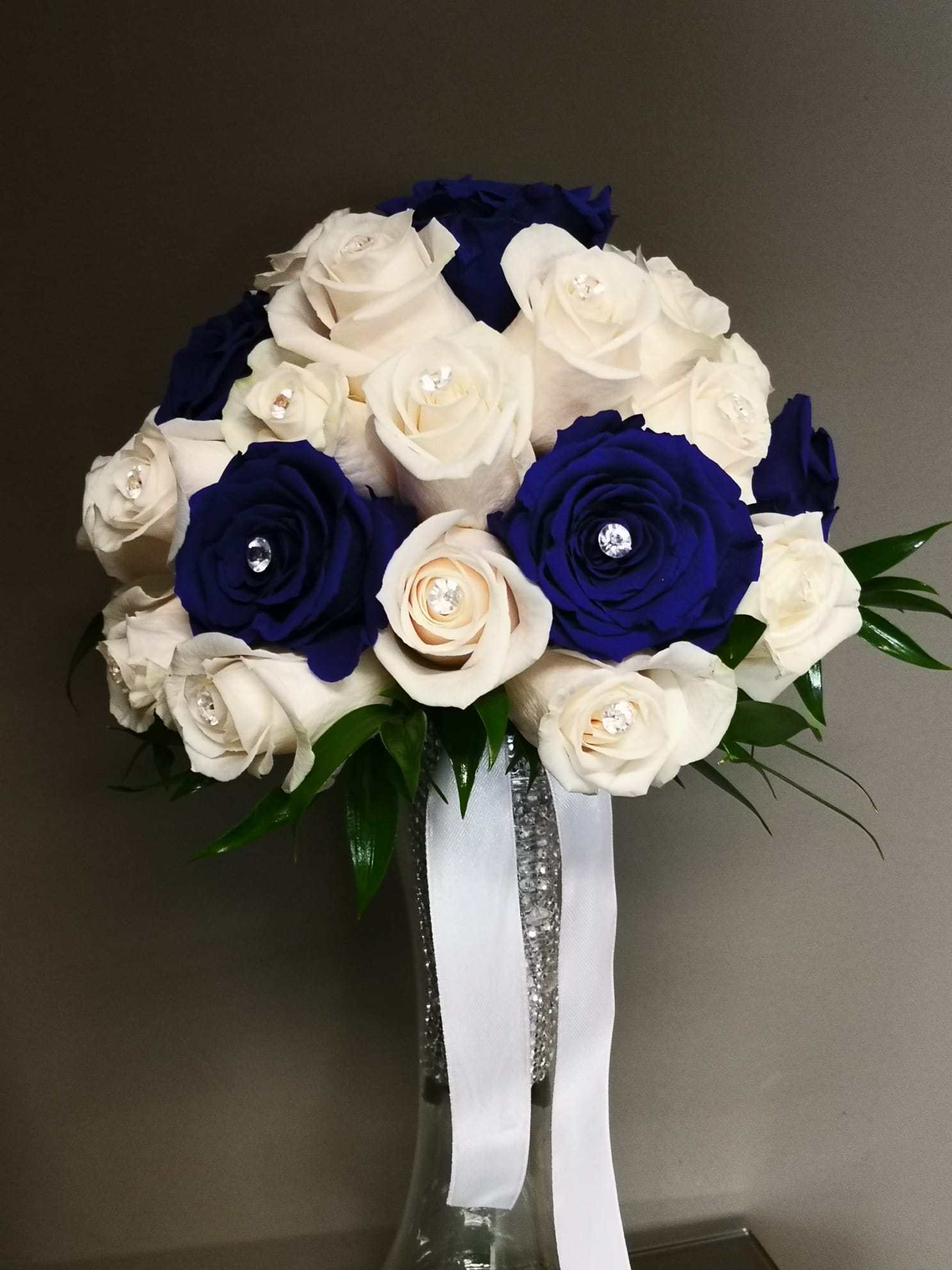 Bouquet con rose bianche