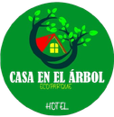 Logotipo para Hotel Casa en el Árbol Eco Parque: círculo verde con gráfico de árbol y casa, texto en la parte inferior.