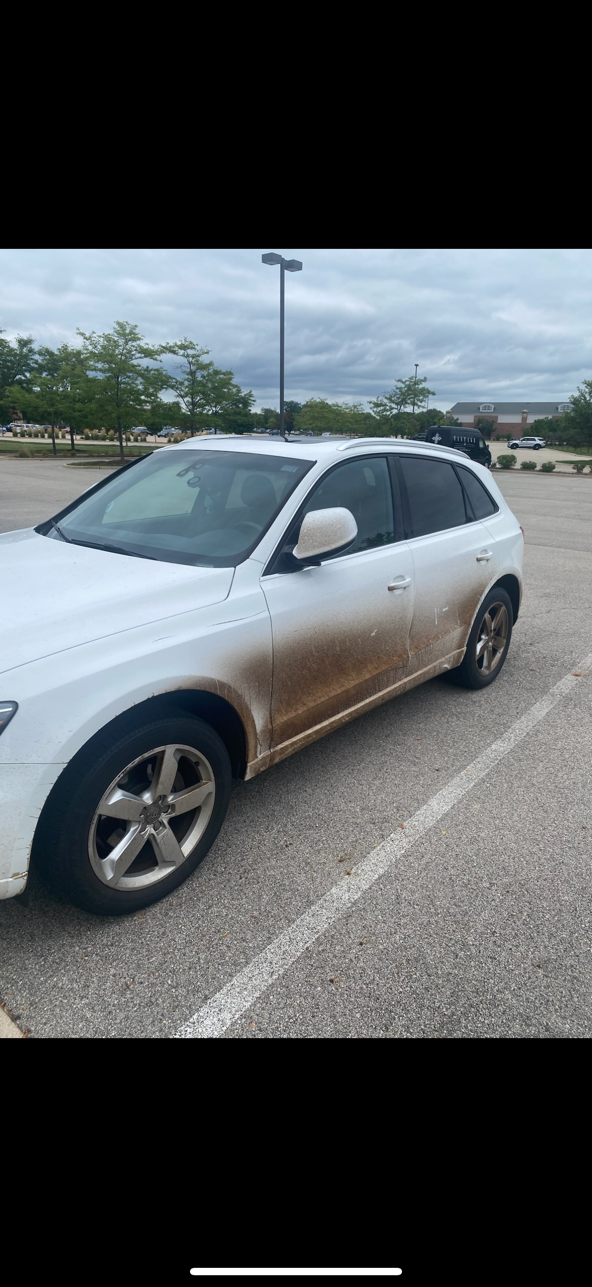 Full SUV auto detailing and polishing in Lindenhurst IL by Captain Coles Detailing.