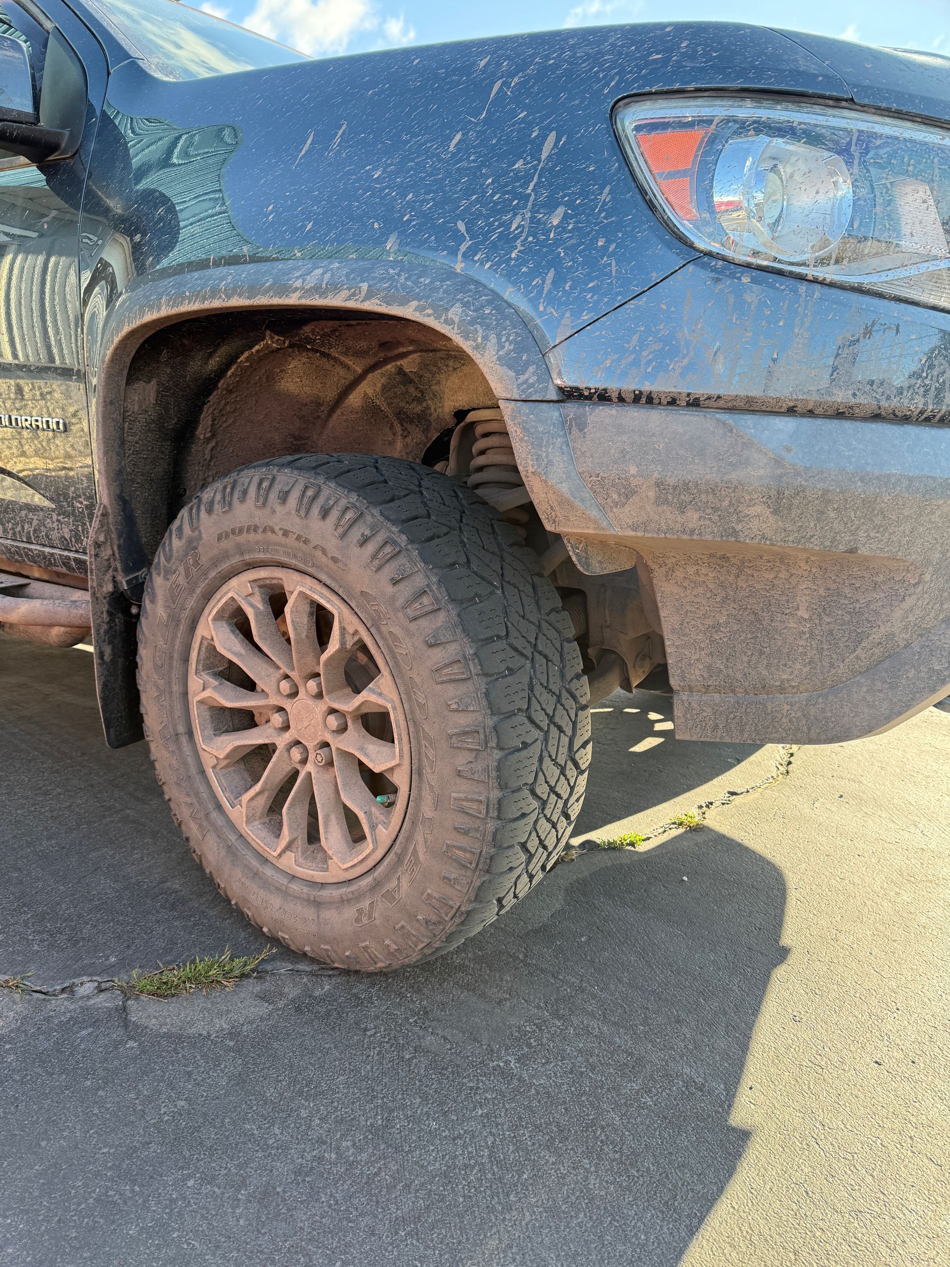 Off-road truck detailing and mud removal in Antioch IL by Captain Coles Detailing.