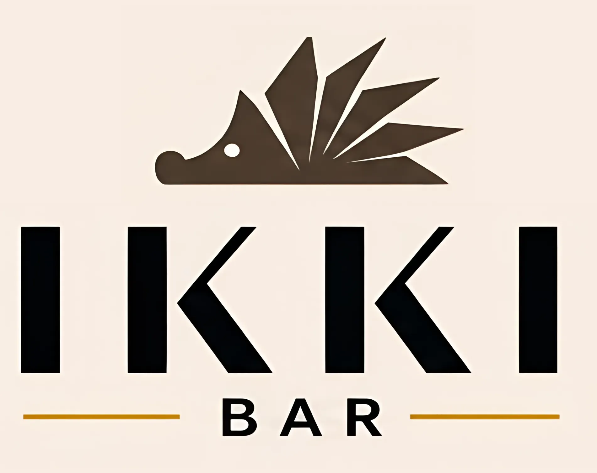 Logo di IKKI BAR con silhouette stilizzata di un riccio in testo marrone e nero su sfondo chiaro.