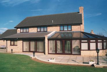 Detached house with conservatory