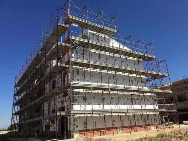 lavoro edile di costruzione palazzo