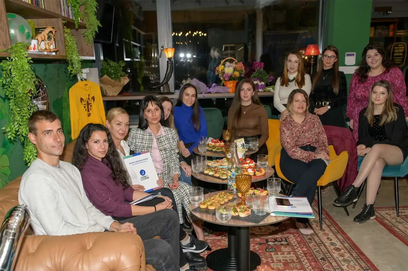 Английски език за възрастни с Езикова школа за обучение на възрастни Jasmine's Classroom