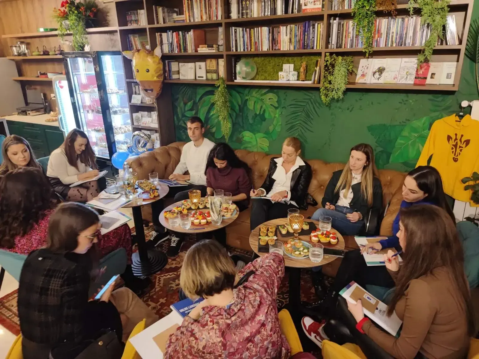 Английски език за възрастни с Езикова школа за обучение на възрастни Jasmine's Classroom