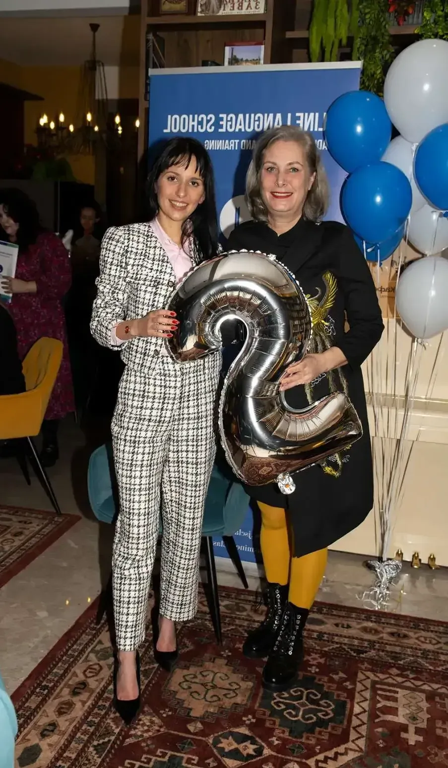 Езикови курсове по английски Езикова школа за обучение на възрастни Jasmine's Classroom