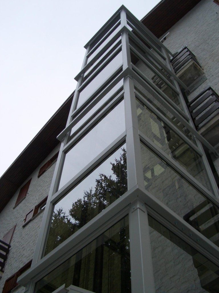 Vano ascensore in vetro