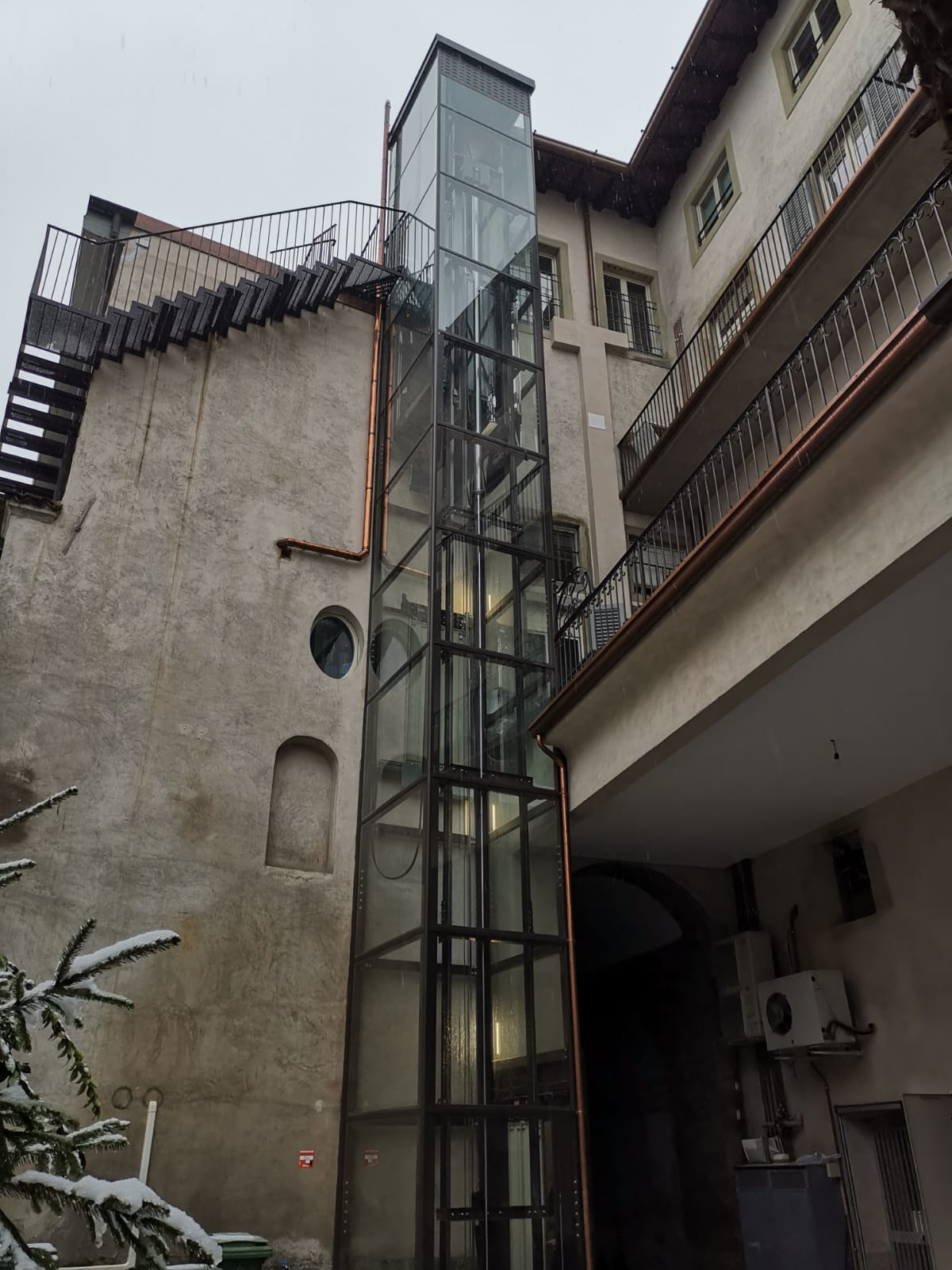 ascensore su misura per esterni