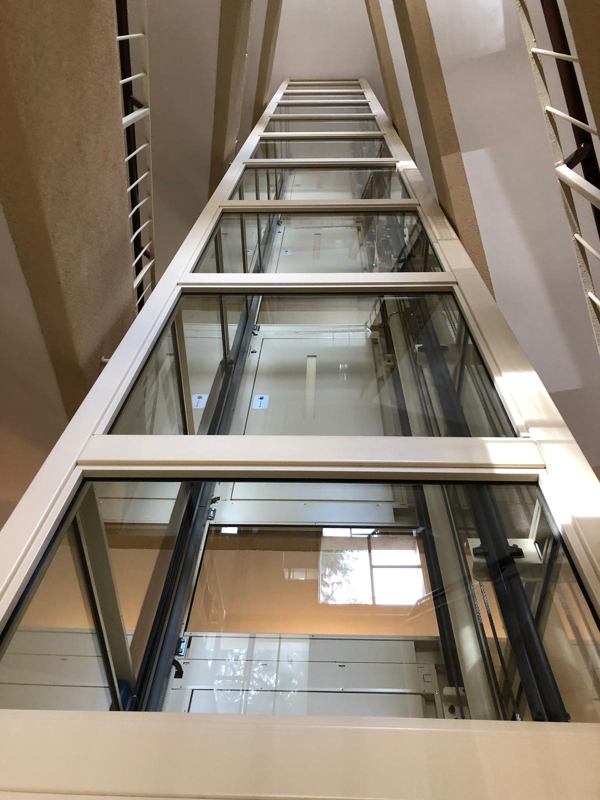 ascensore su misura oleodinamico