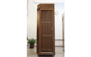 Cabina ascensore in legno