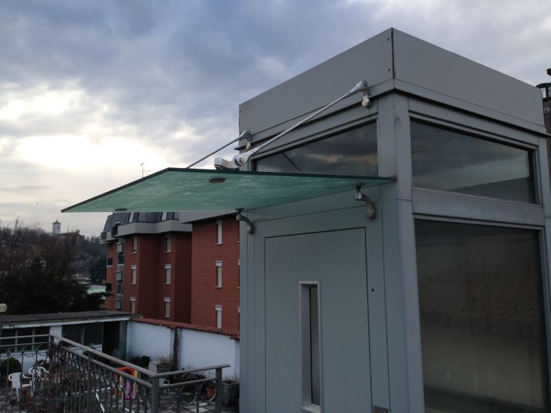 pensilina in vetro per piattaforme elevatrici