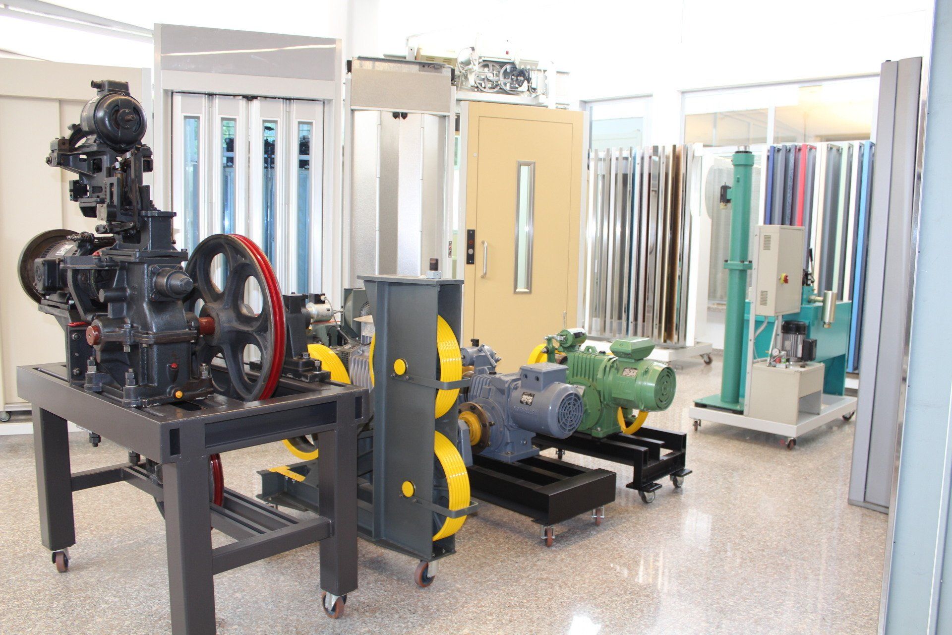 Scelta porte ascensori