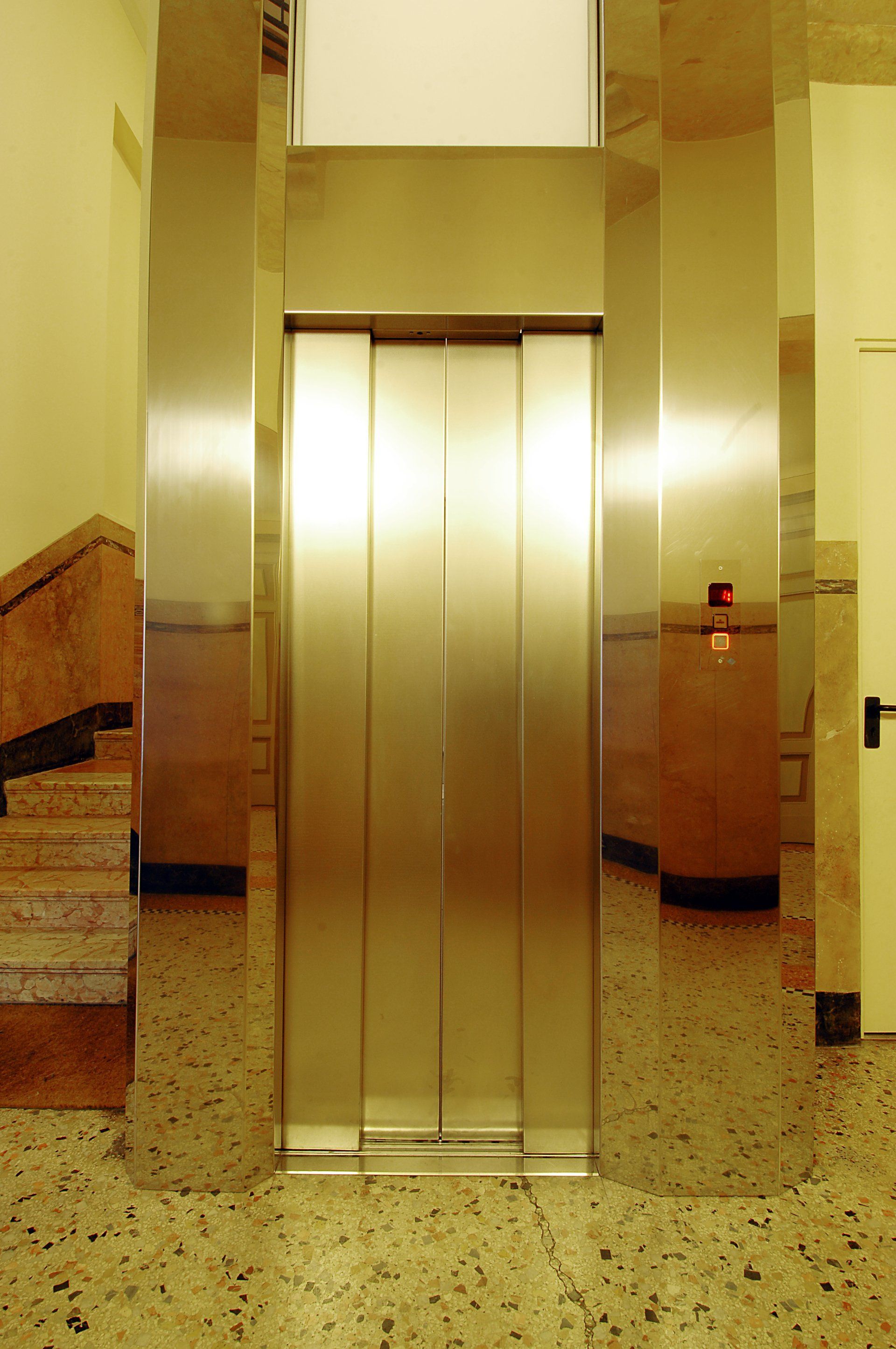 Vano interno ascensore