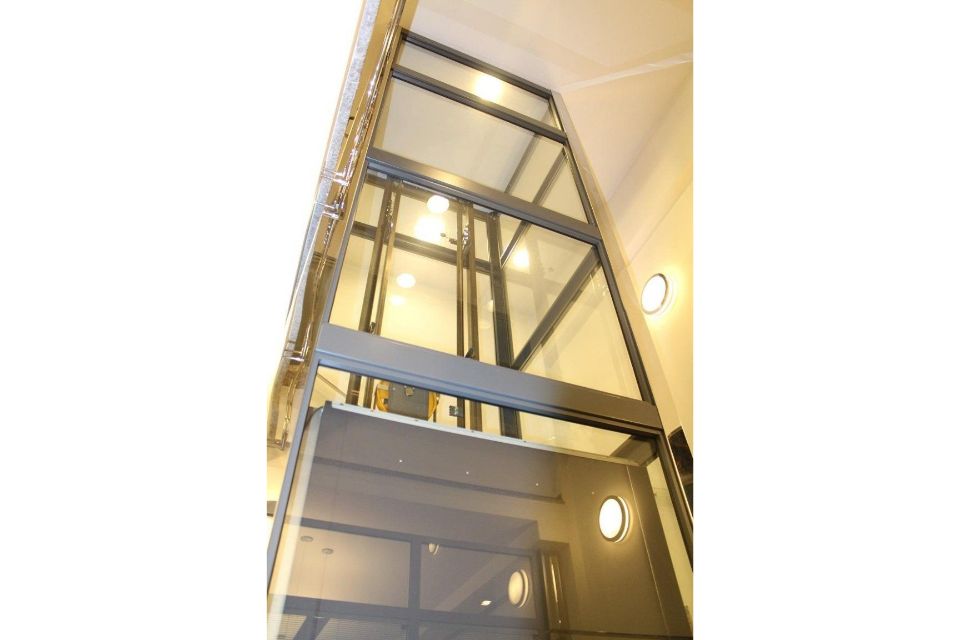 Ascensore in vetro