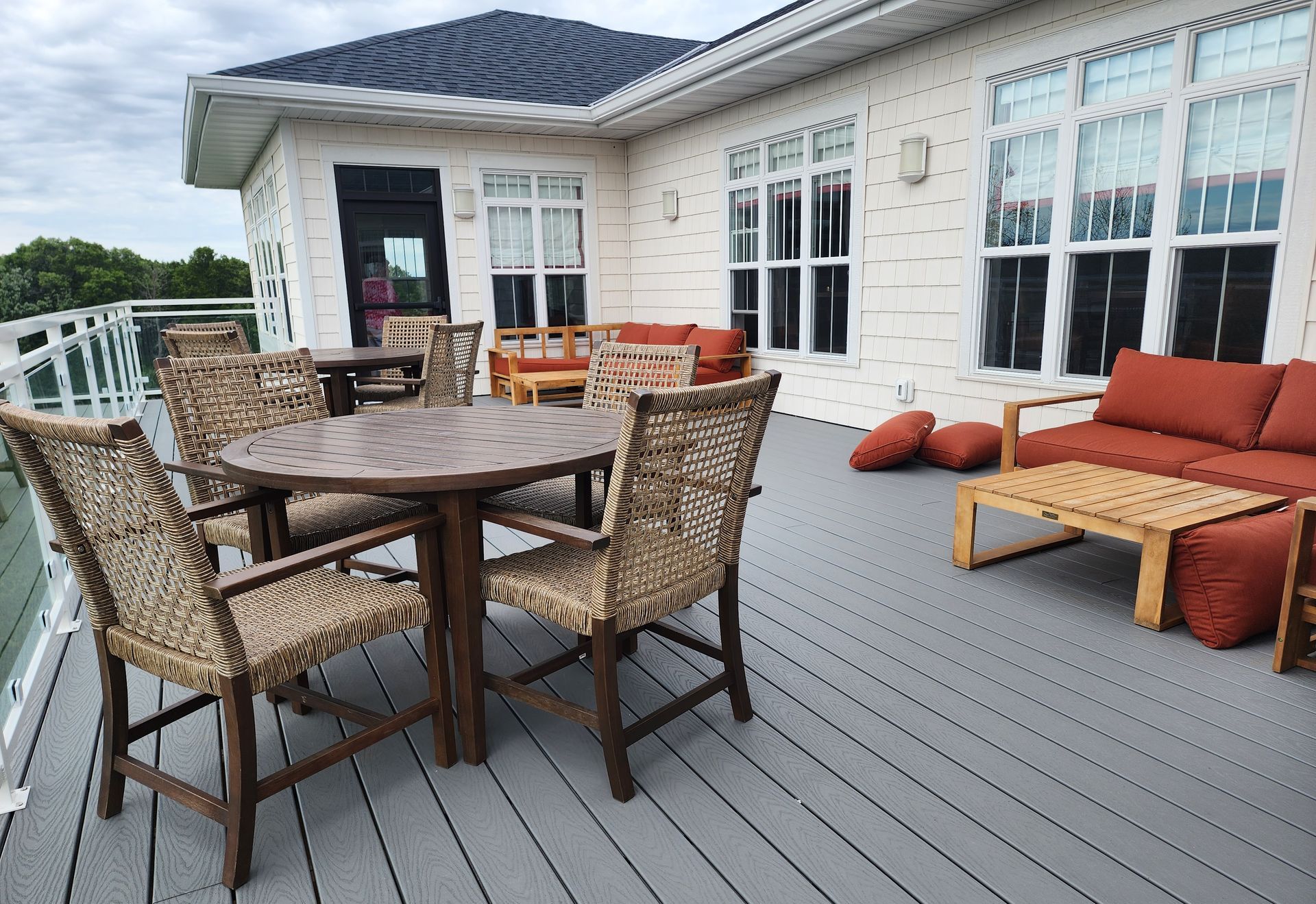 3rd floor outdoor terrace
