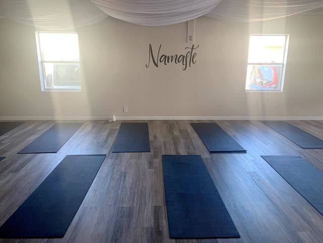 Royal Massage & Yoga Lounge - Murfreesboro, TN