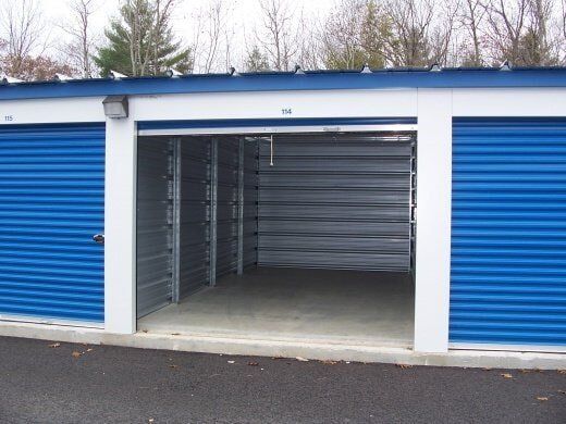 Storage Unit - McCanns Mini Warehouses Hewitt NJ