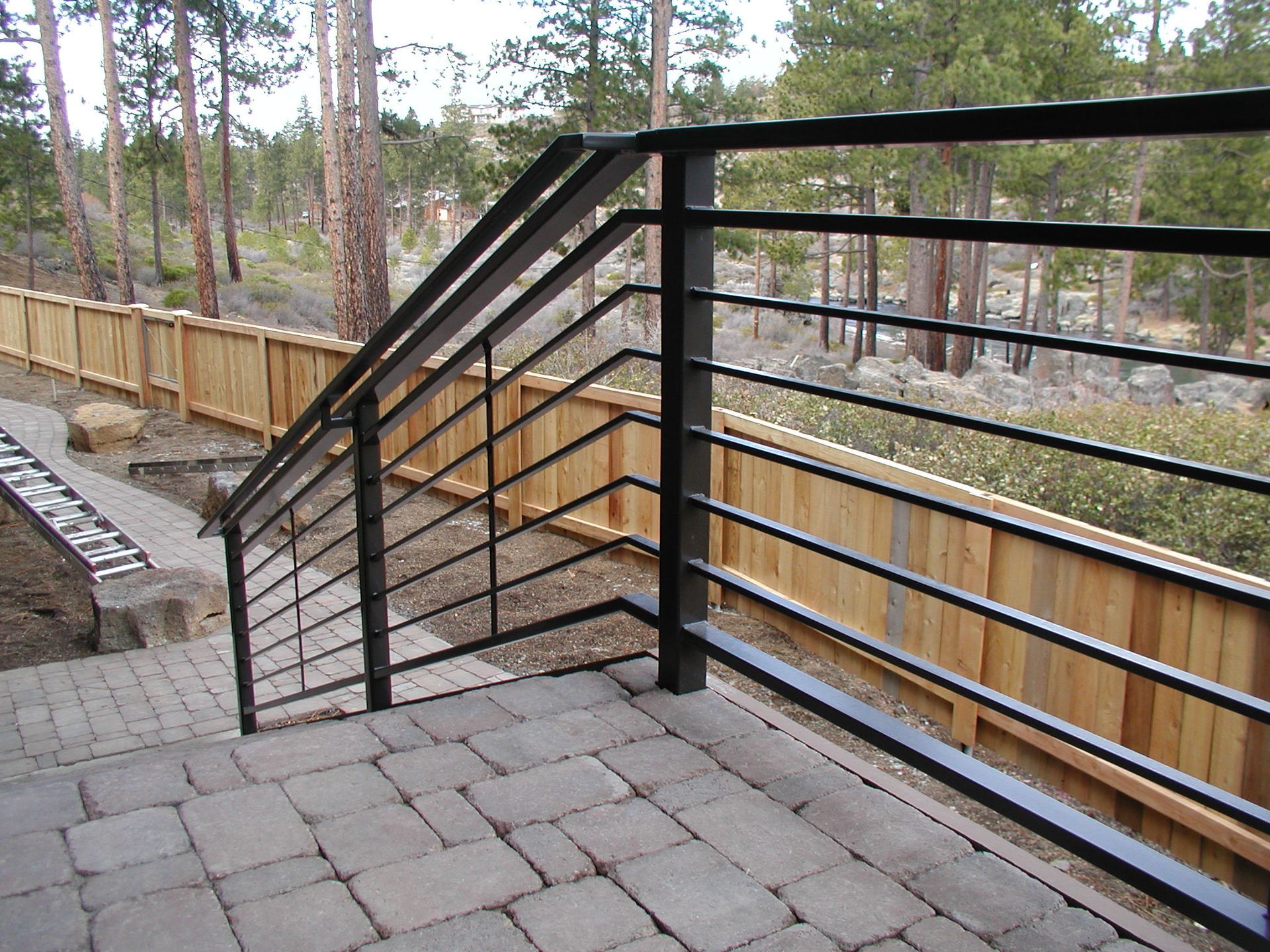 Horizontal patterned custom railing for modern deck