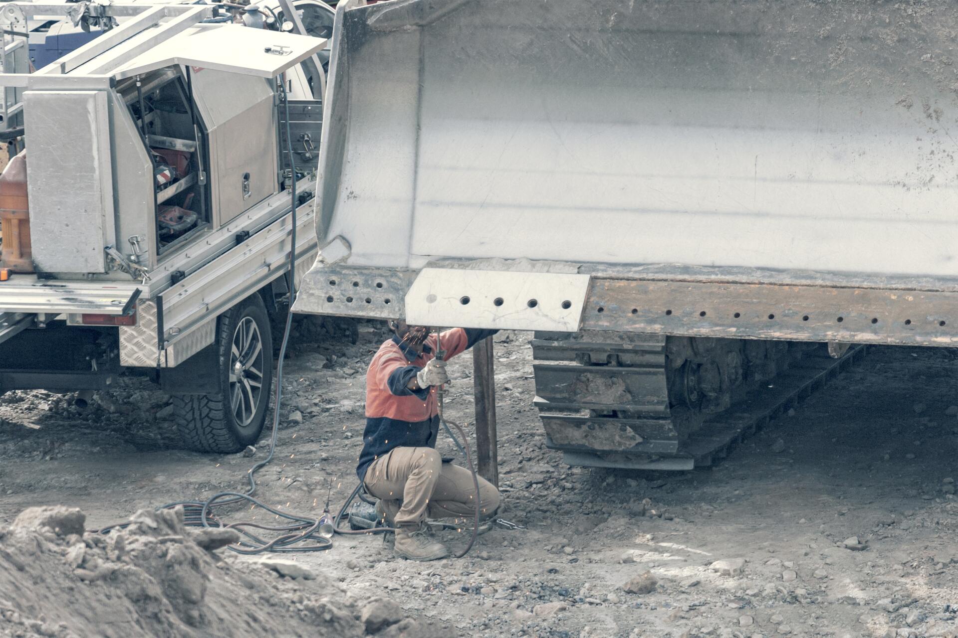 mobile welding on site construction equipment repair