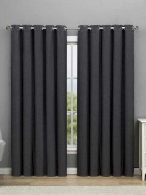 Curtains Near Atlasville