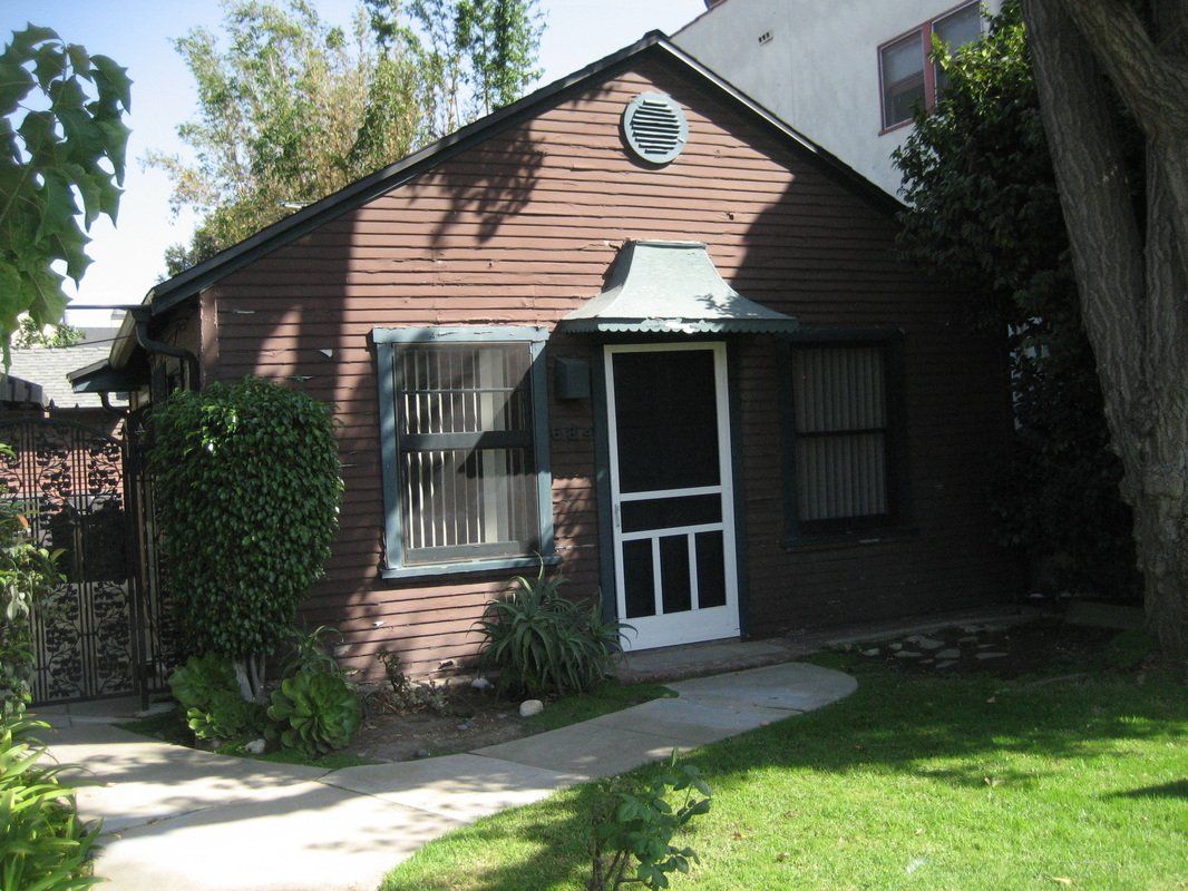 view of house from the outside
