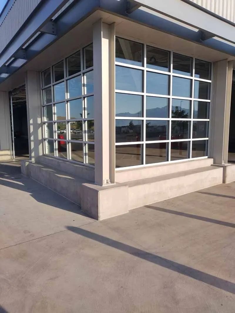 A building with a lot of windows on the side of it