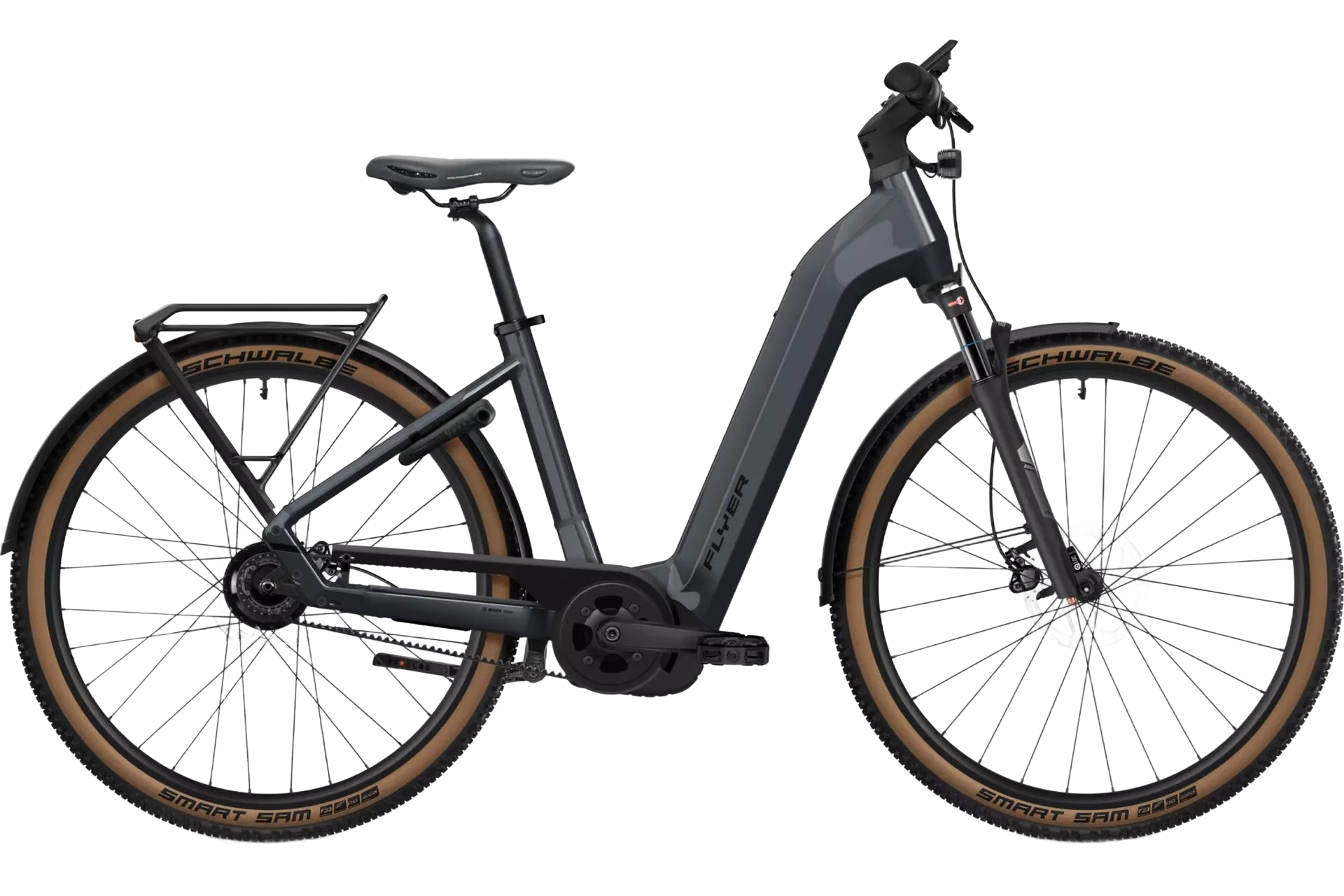 Bakfiets met bruine houten bak en zwarte kap, bruine banden.