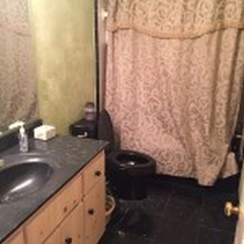 Fiorenza Hall Clean Bathroom