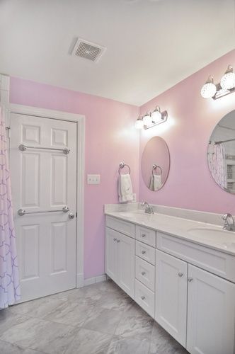 Flyn Hall Nice Bathroom