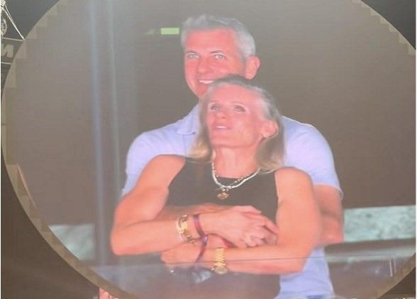 Coldpaly kiss cam scandal