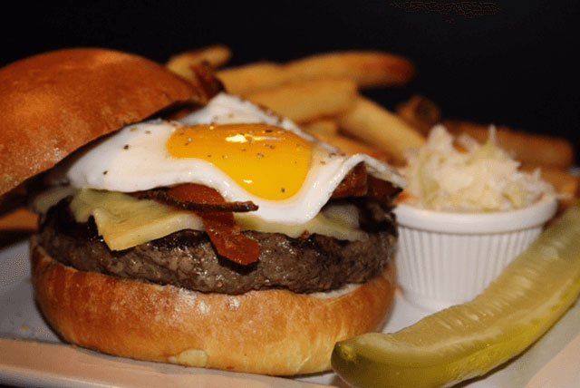 Green's Irish Pub- Breakfast Burger | 516.570.6220