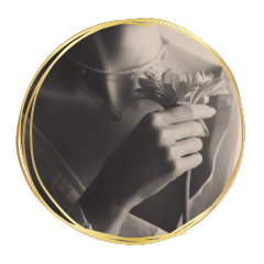 Minimalistisches Design mit einem Symbol eines meditierenden Menschen in einem goldenen, kreisförmigen Rahmen vgagraewgjrouag