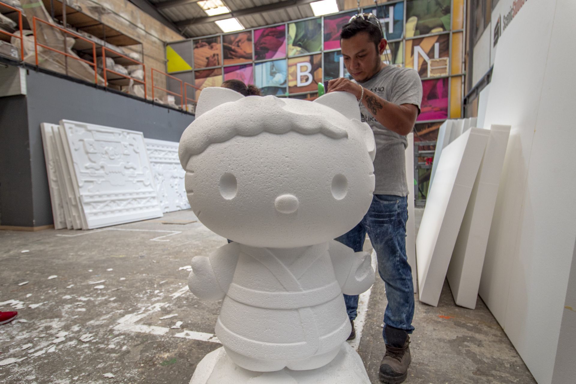 En escenografía, la creatividad tiene un límite natural: la materia.