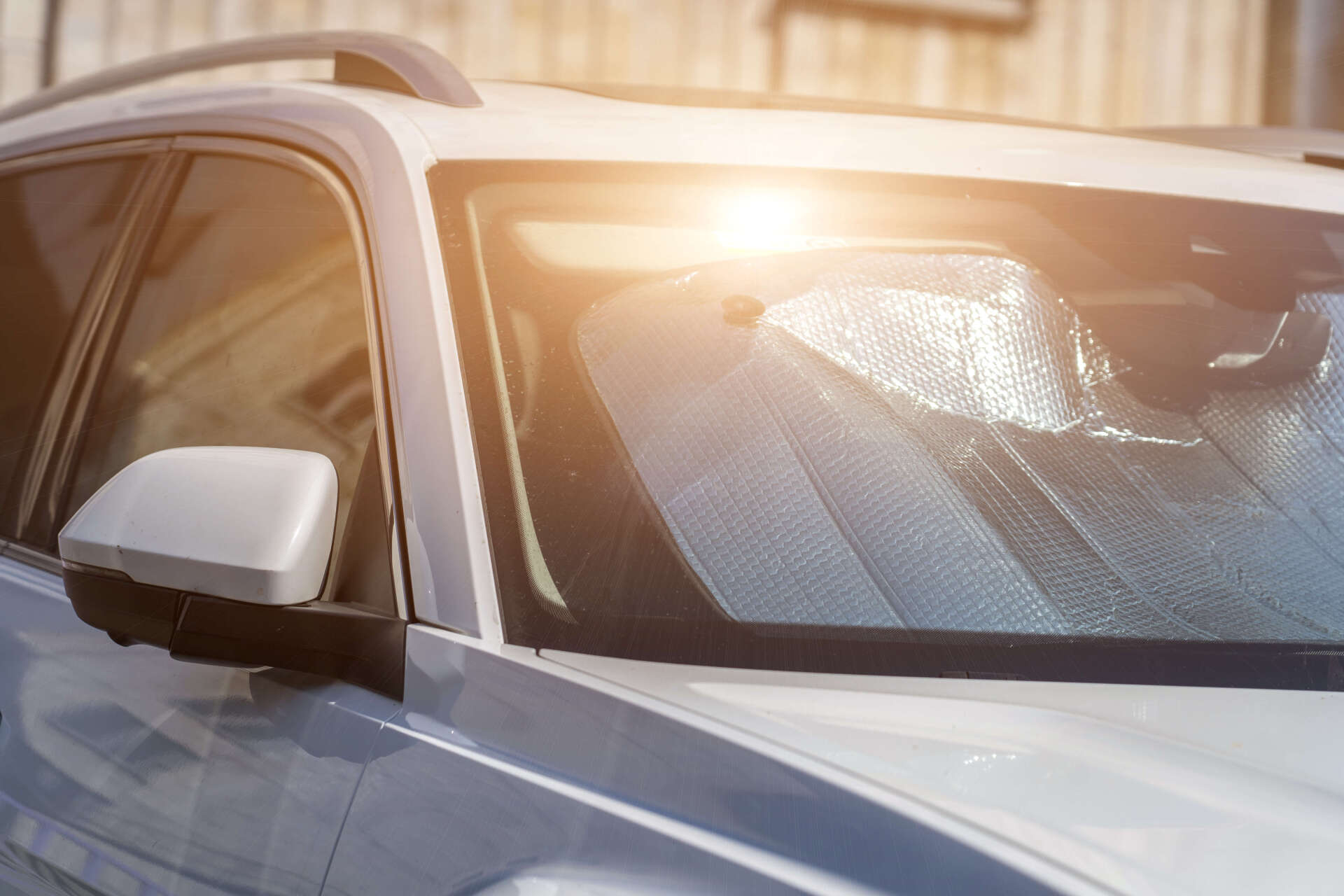 sun reflection on windscreen