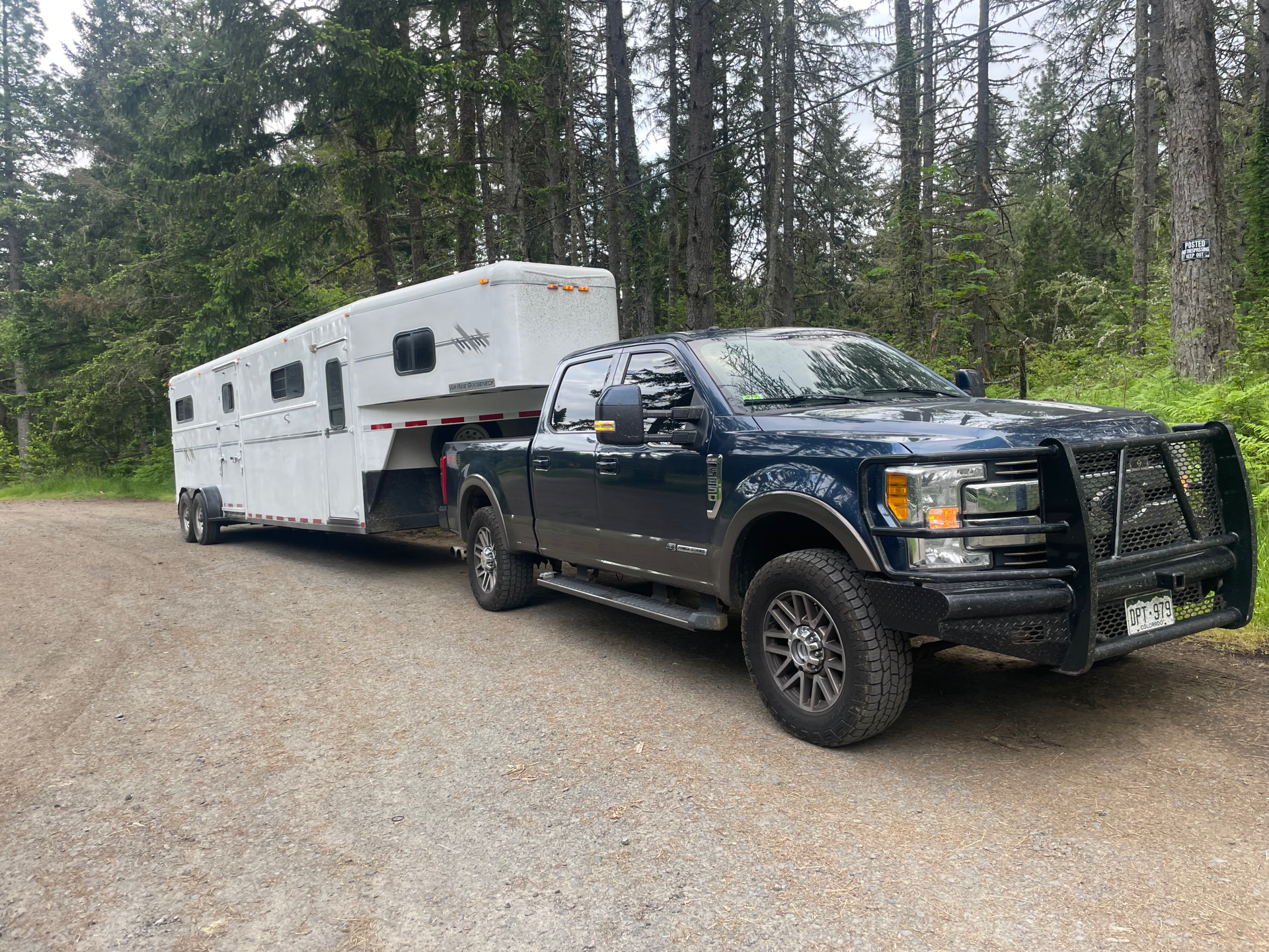 camper hooked and being transported by haul3d pickup truck